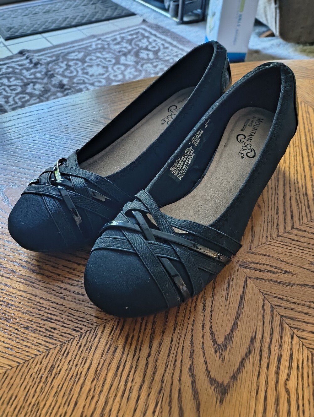 Women’s Black Flats Size 10 MS33463W Very Good Condition Lightly Used